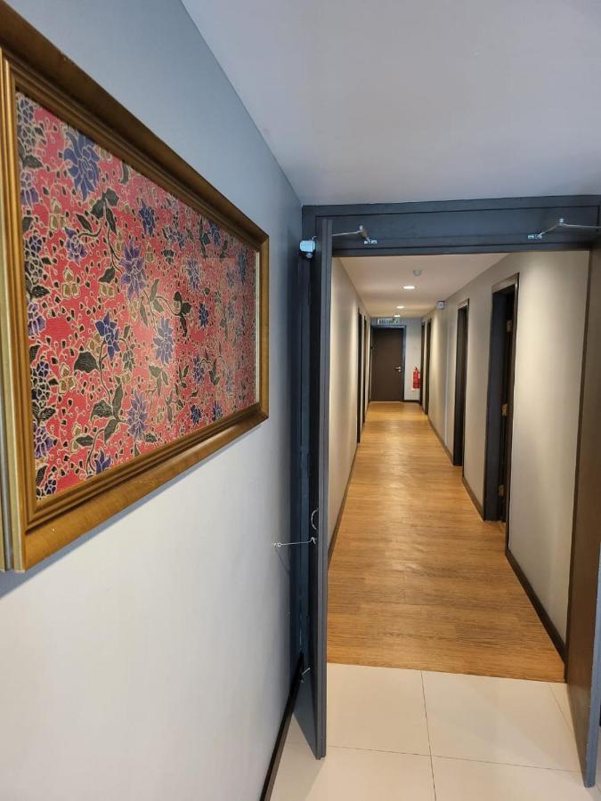 Lovita Hotel Куантан Екстериор снимка