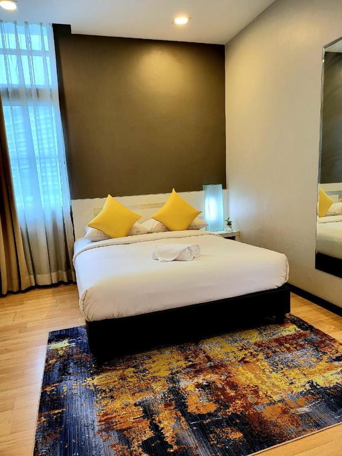 Lovita Hotel Куантан Екстериор снимка
