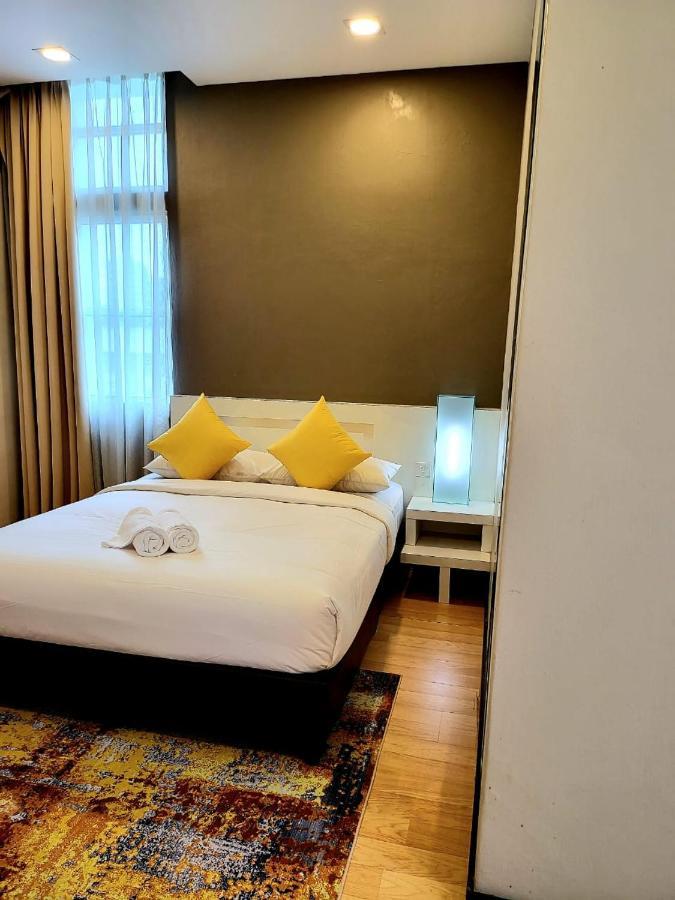 Lovita Hotel Куантан Екстериор снимка
