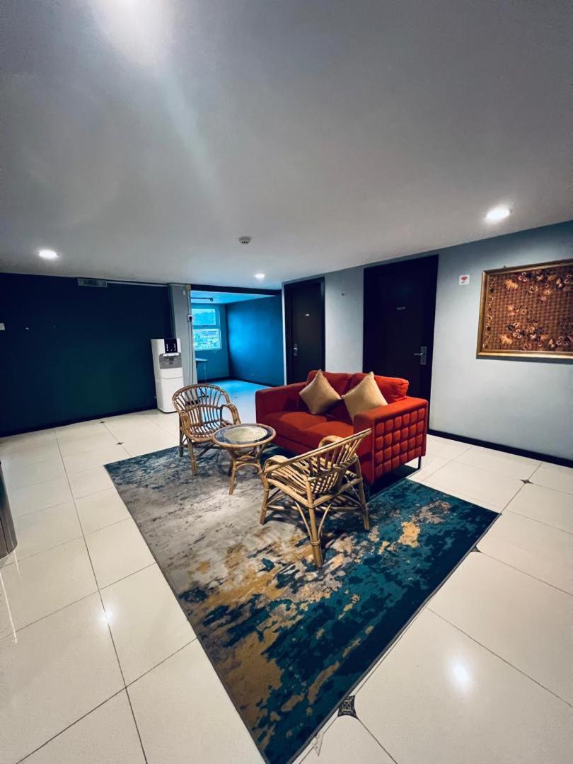 Lovita Hotel Куантан Екстериор снимка